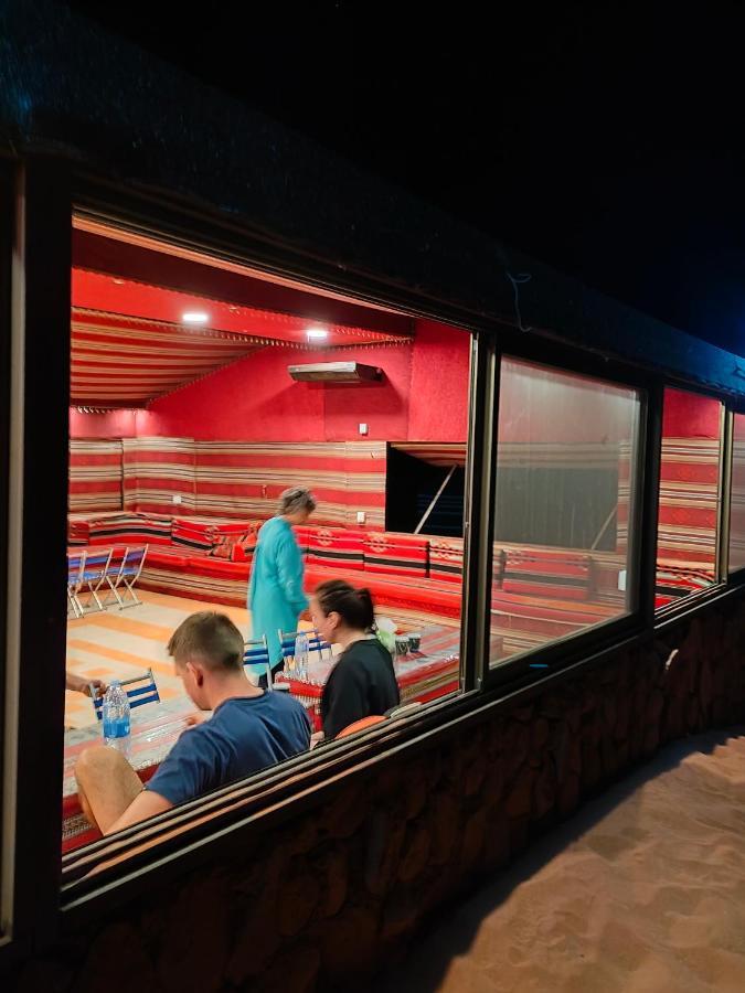 瓦迪拉姆 Rotana Camp酒店 外观 照片