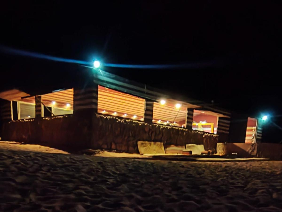 瓦迪拉姆 Rotana Camp酒店 外观 照片